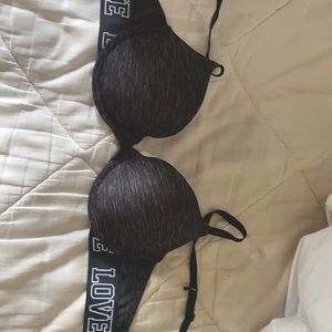 34C black underwire bra